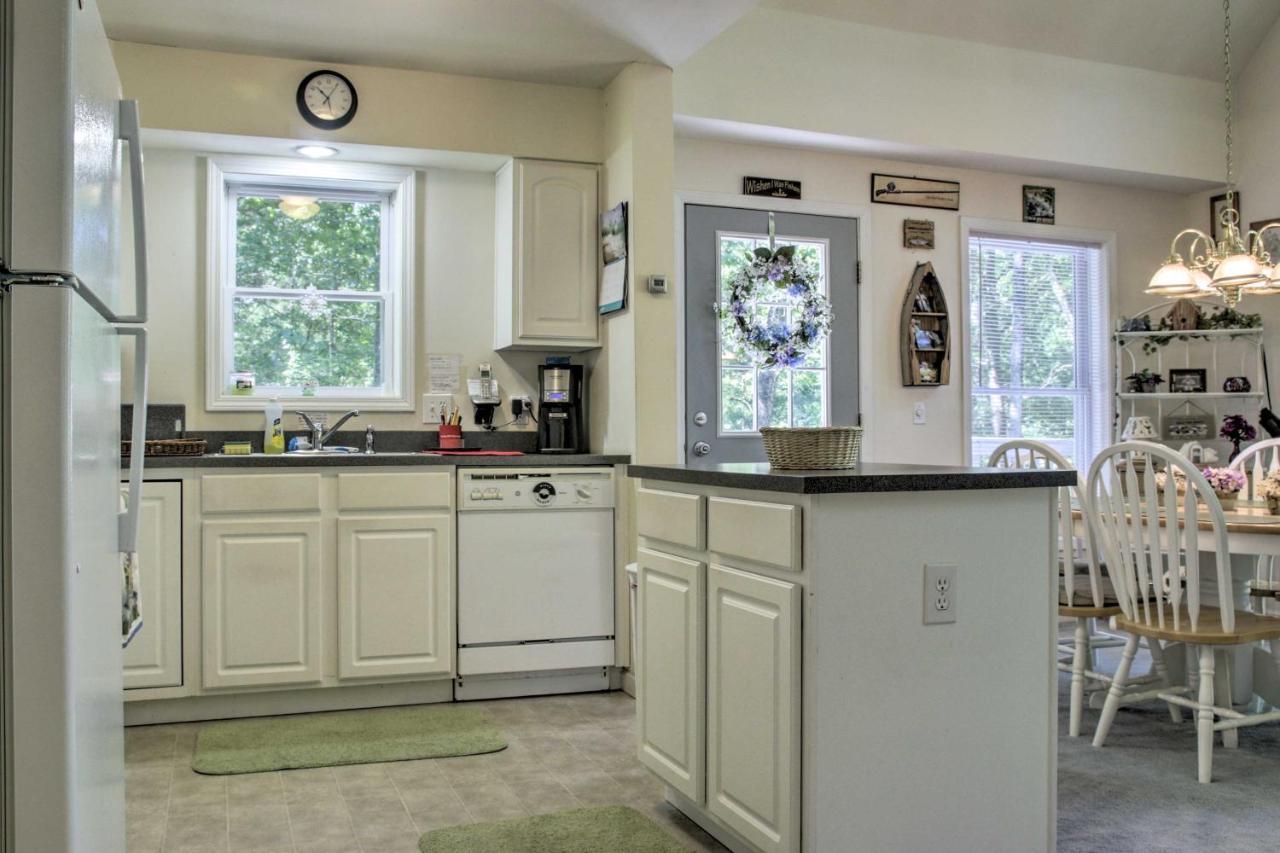 Spacious Home With Deck, Grill And Delaware River View Callicoon Eksteriør bilde